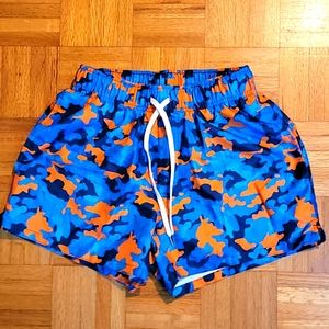 Men's camo short cut swim trunks